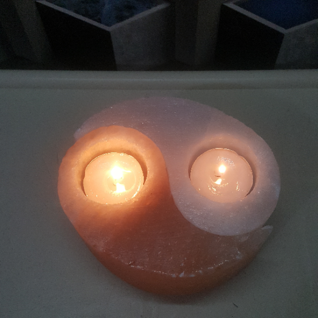 himalayan yin yang  candle holder (pink+white)